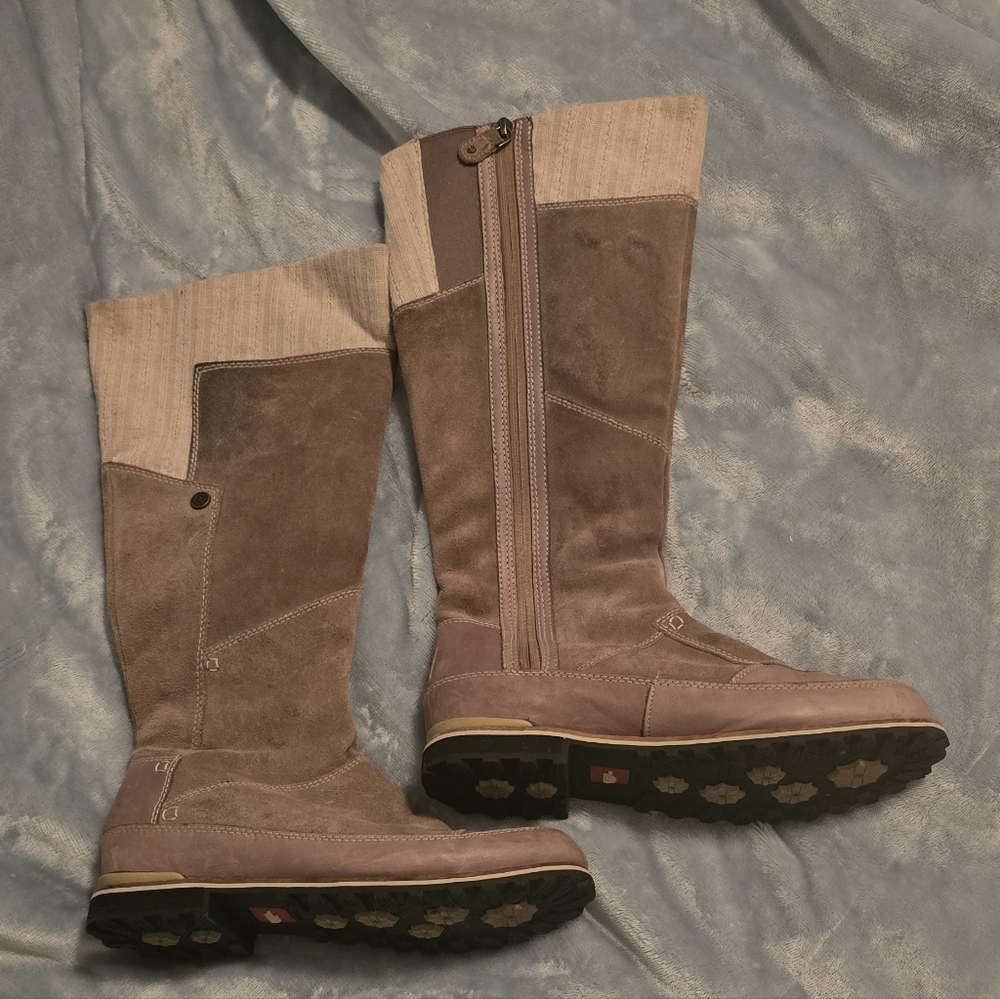 The North Face Women's Tall Suede Winter Boots in Taupe